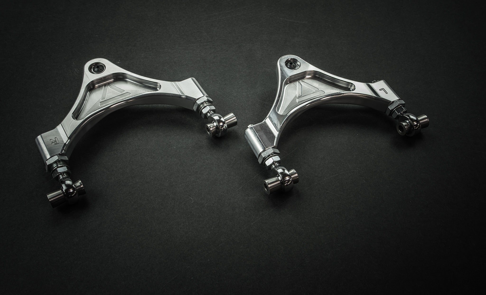 Voodoo13 - Front Camber Arms - Raw - FCNS-0400RA